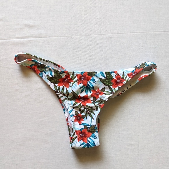 Cabana Del Sol Get Wavy Off Shoulder Bikini Set - Picture 6 of 8